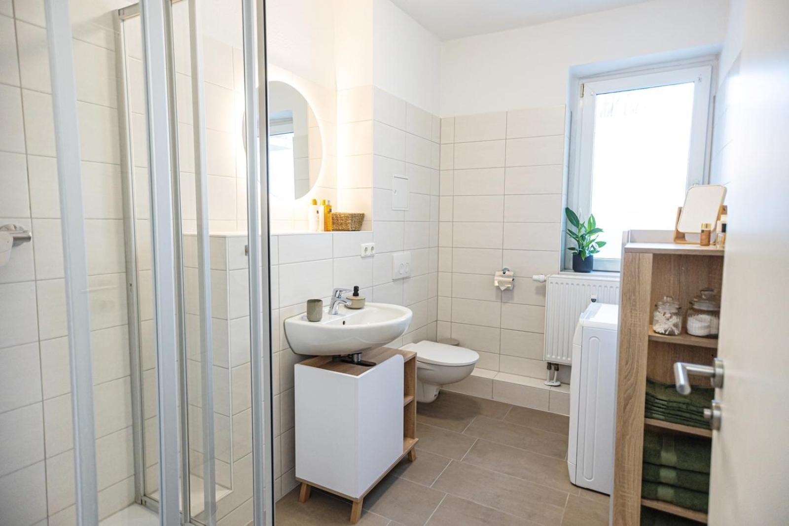 Blossfeld-Apartments Geraeumige Stadtoase Mitten Im Zentrum Mit 3 Schlafzimmern, Gratis Parkplatz, W-Lan, Netflix Jena Eksteriør billede